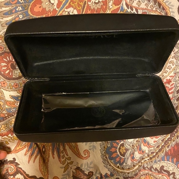 Versace Sunglasses - Picture 5 of 5